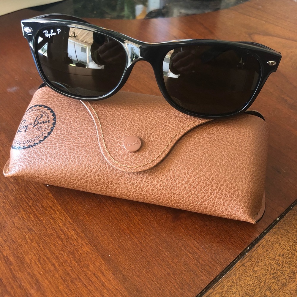 Rayban new wayfarer polarized black sunglasses